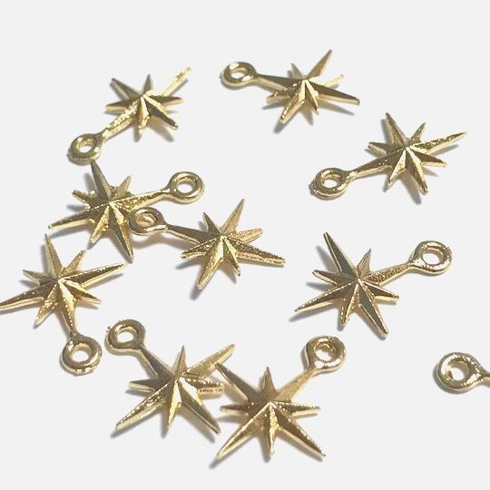 アンティーク チャーム ＊ ラウンド ブロンズ チャームピアス - ブロンズカラー - レディース | H&M JP