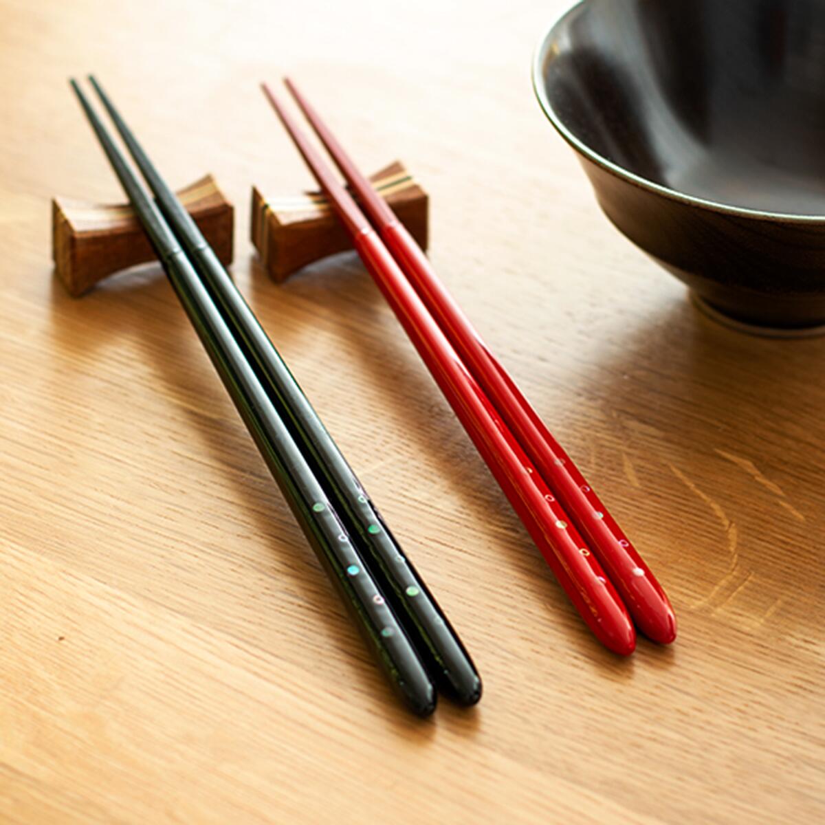 楽天市場】若狭塗 食洗機対応箸 金ちらし 黒/赤/ペア 名入れあり/名