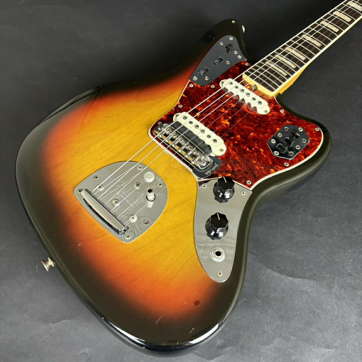 永井博 hiroshinagai カバー担当　Guitar Man J CD シティポップ”の立役者、永井博が手がけるアートを施したギター