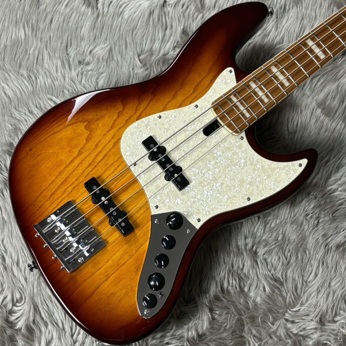 【中古】Sire（サイアー）/ V8【USED】【イオンモール高崎店】(2500002787018)
