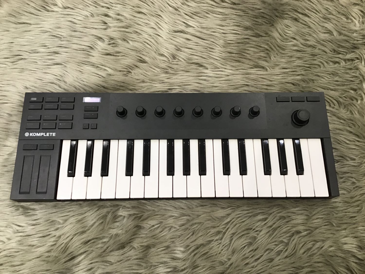 【中古】Native Instruments (NI)（ネイティブインストゥルメンツ）/ KOMPLETE KONTROL M32【32鍵盤】【USED】【イオンモールりんくう泉南店】(2500003749565)