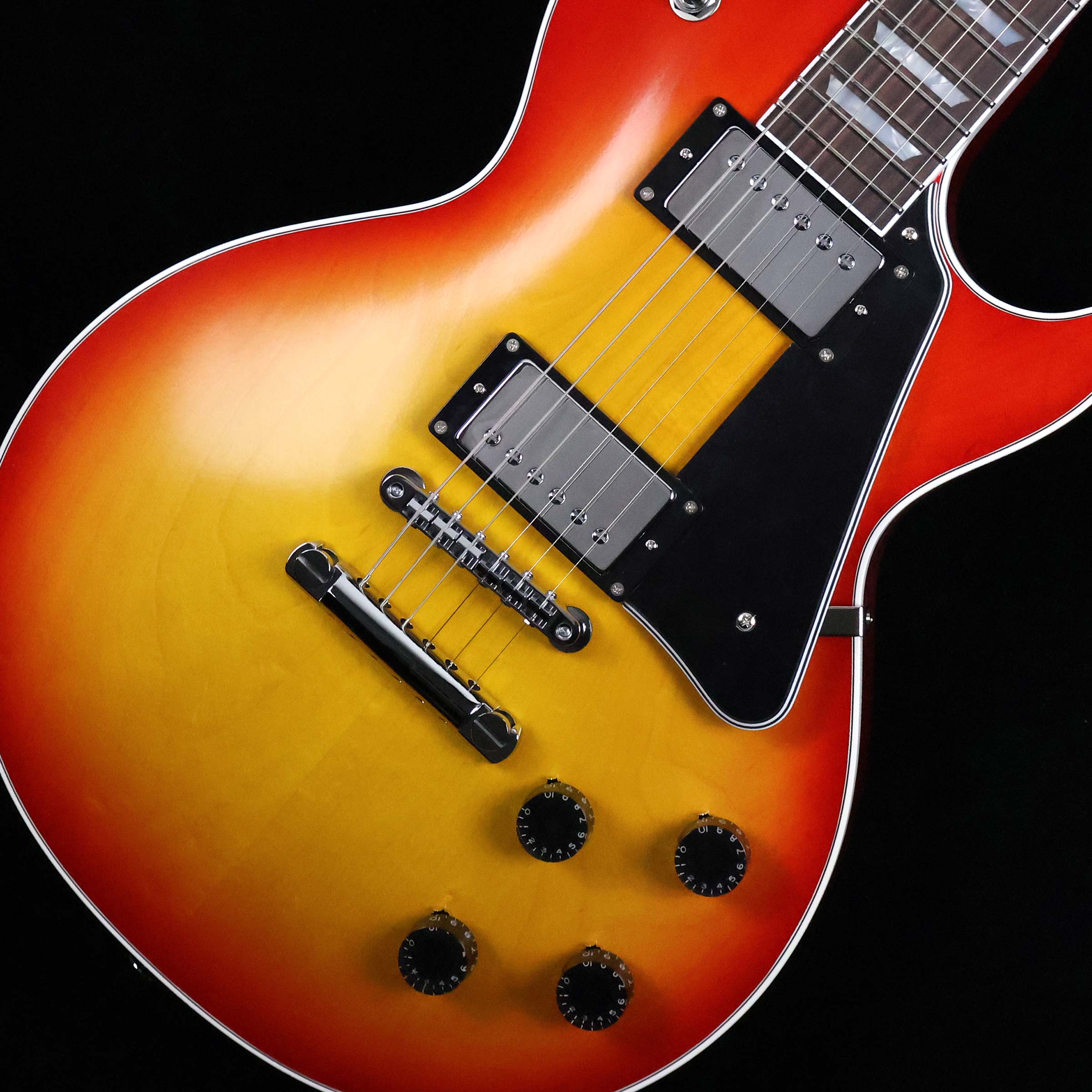 Bacchus DUKE Year Of The Snake CS-PF　S/N：25023 【One Day Guitar Show 2025】 バッカス 【未展示品】 148,500円