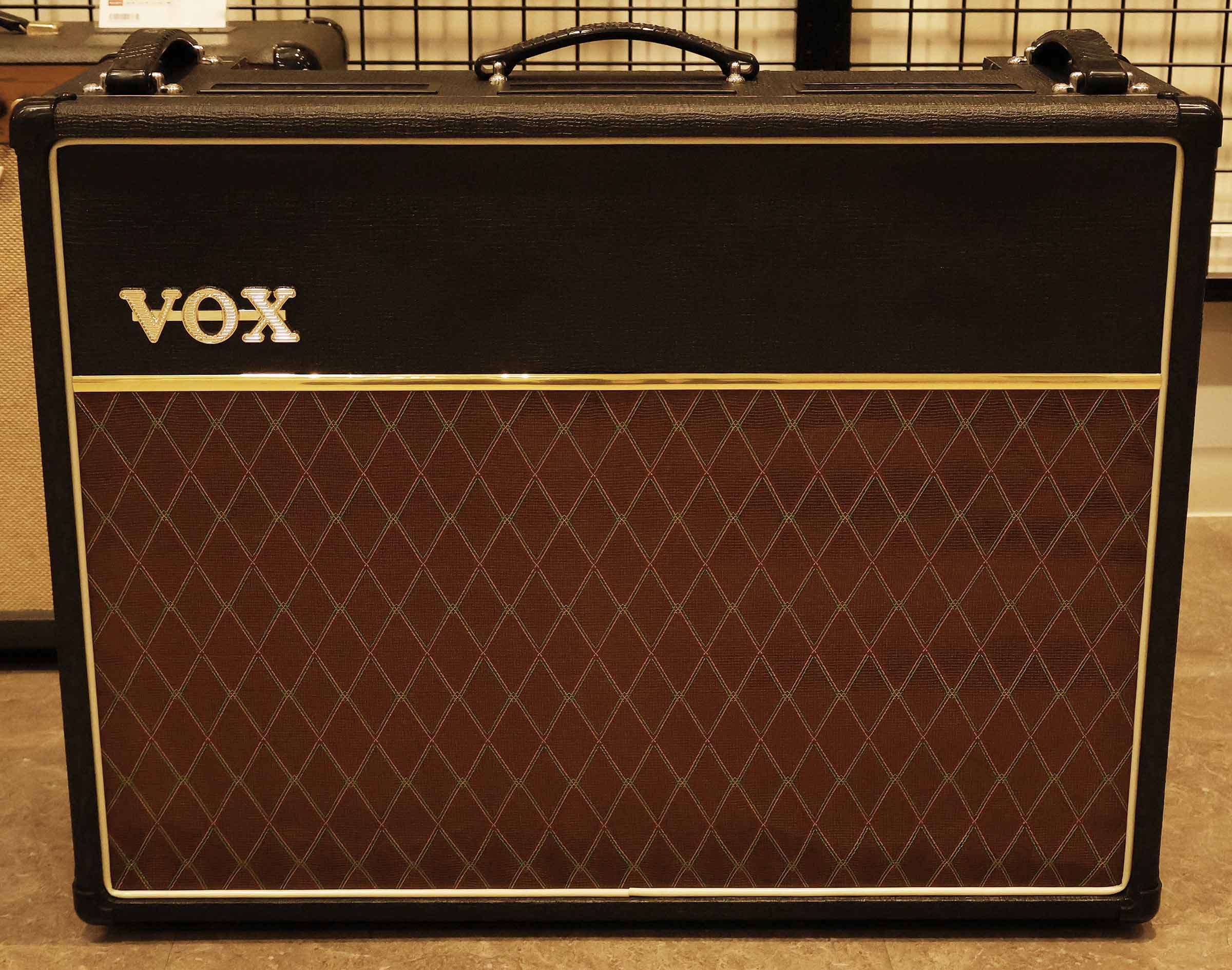 【マラソン期間中 エントリーでさらP5倍】VOX AC30CC2 ギターアンプ ボックス Custom Classicシリーズ【中古】｜島村楽器