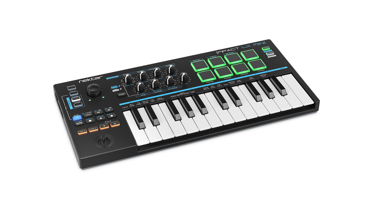 nektar Panorama P4 midiキーボード Amazon.com: Nektar Panorama P4 49-Key USB MIDI Keyboard