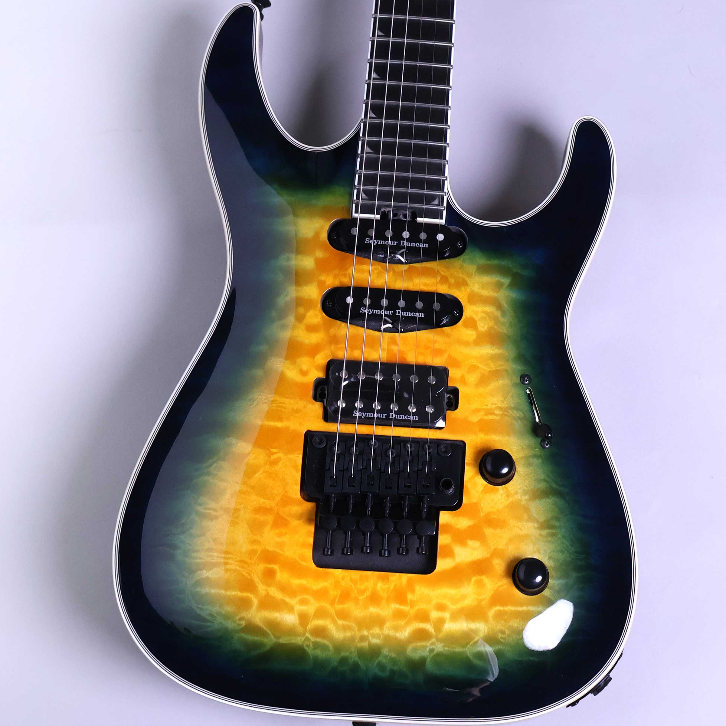 楽天市場】Jackson Pro Plus Series Soloist SLA3Q -Amber Blue Burst
