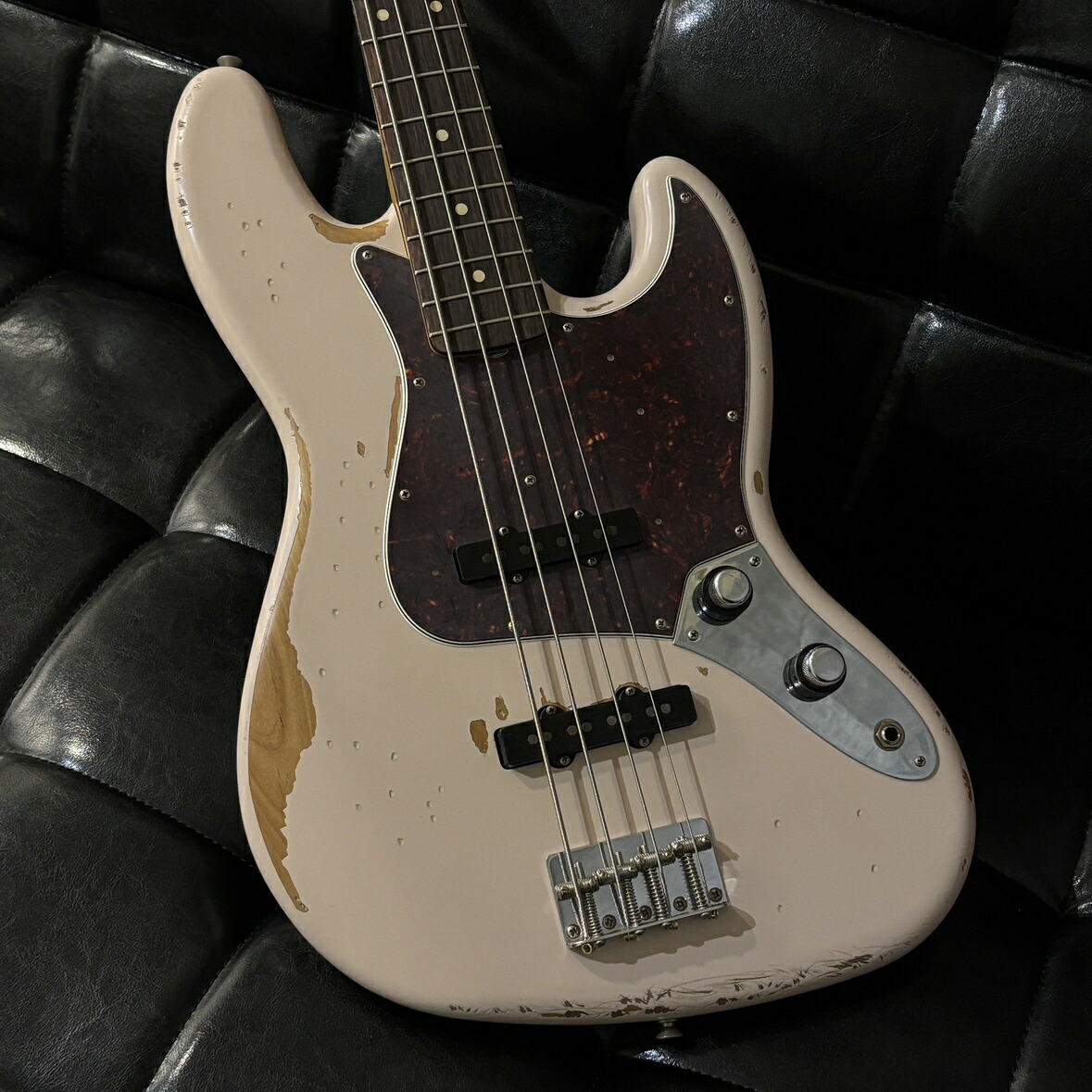 Fender Flea Jazz Bass Shell Pink エレキベース フェンダー Red Hot Chili Peppers Fleaシグネイチャー【 新宿PePe店 】 134,200円