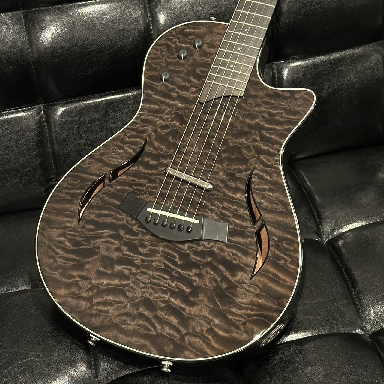 【マラソン期間中 エントリーでさらにP5倍】 Taylor T5z LTD Quilted Maple / Shark Grey エレアコギター テイラー 【 新宿PePe店 】【中古】