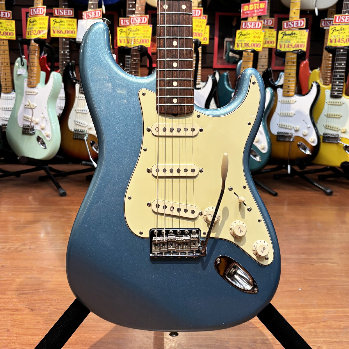 楽天市場】【中古】2000年製Fender MexicoStandard Stratocaster