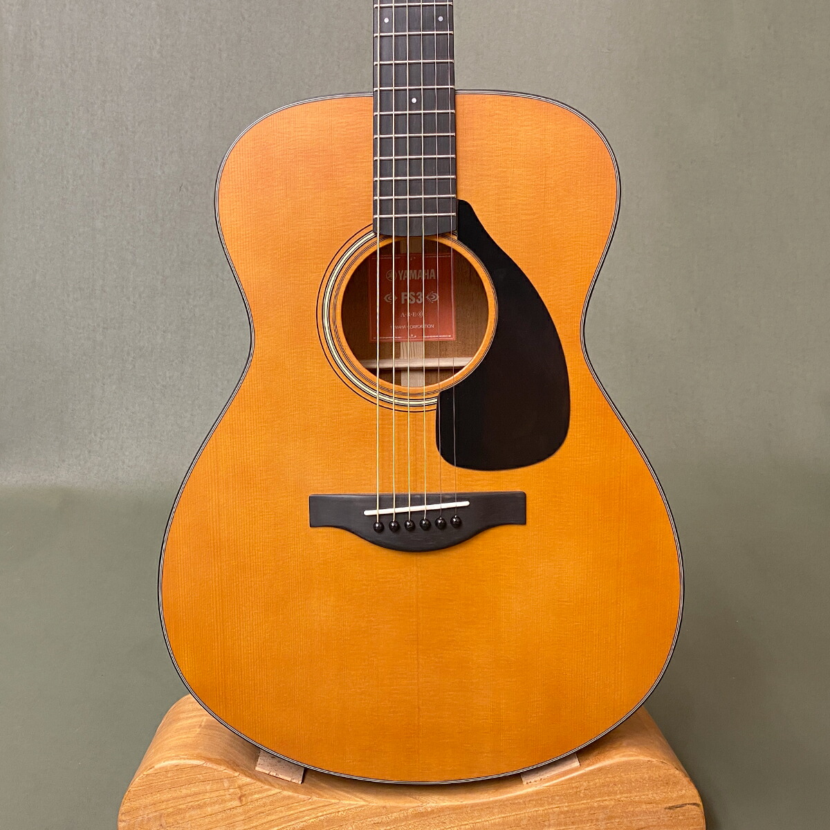 ヤマハアコースティックギター　YAMAHA FG−403 ベージュラベル 美品♪ ヤマハ FG-403 ベージュ・ラベル （YAMAHA FG-403）