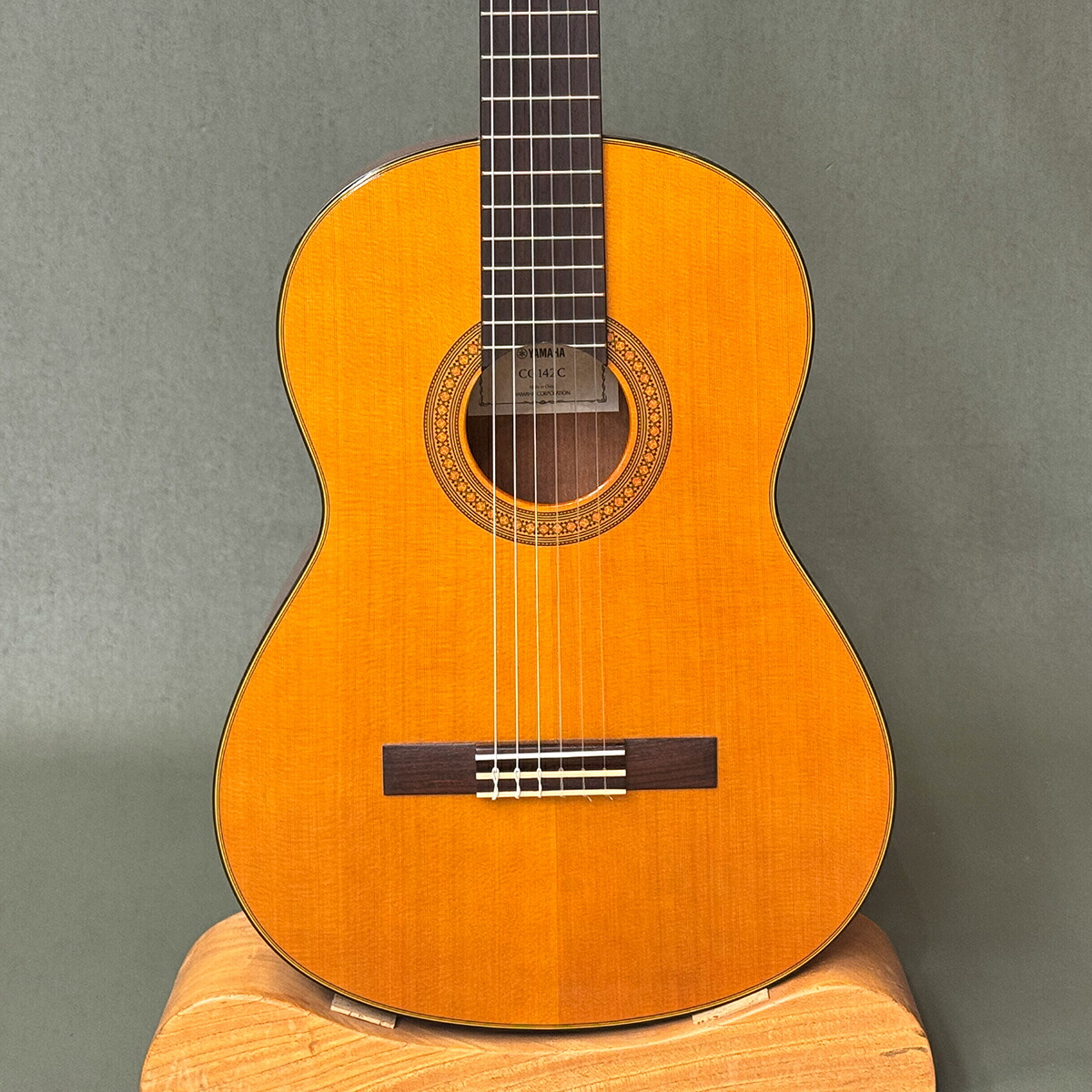 美品トップ単板 YAMAHA CG131S ヤマハ クラシックギター【整備品】 美品トップ単板 YAMAHA CG131S ヤマハ クラシックギター【整備品