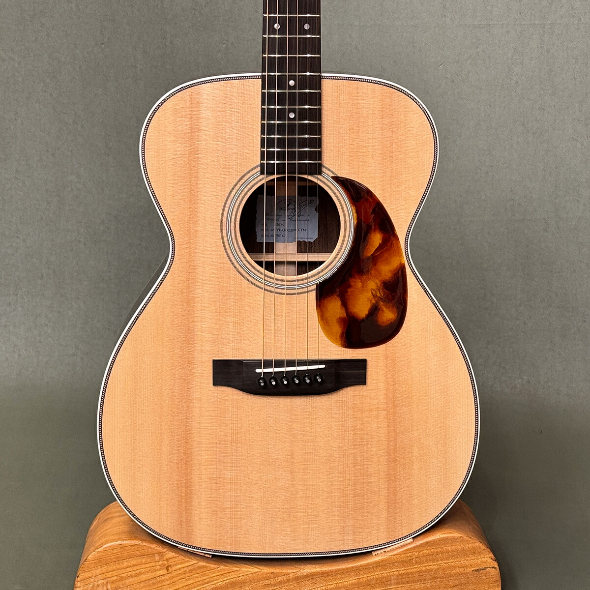【新品】K.ヤイリ YF-OOO28W K. Yairi YF-OOO28W CTM トラディッショナルシリーズ 44mmナット 特注