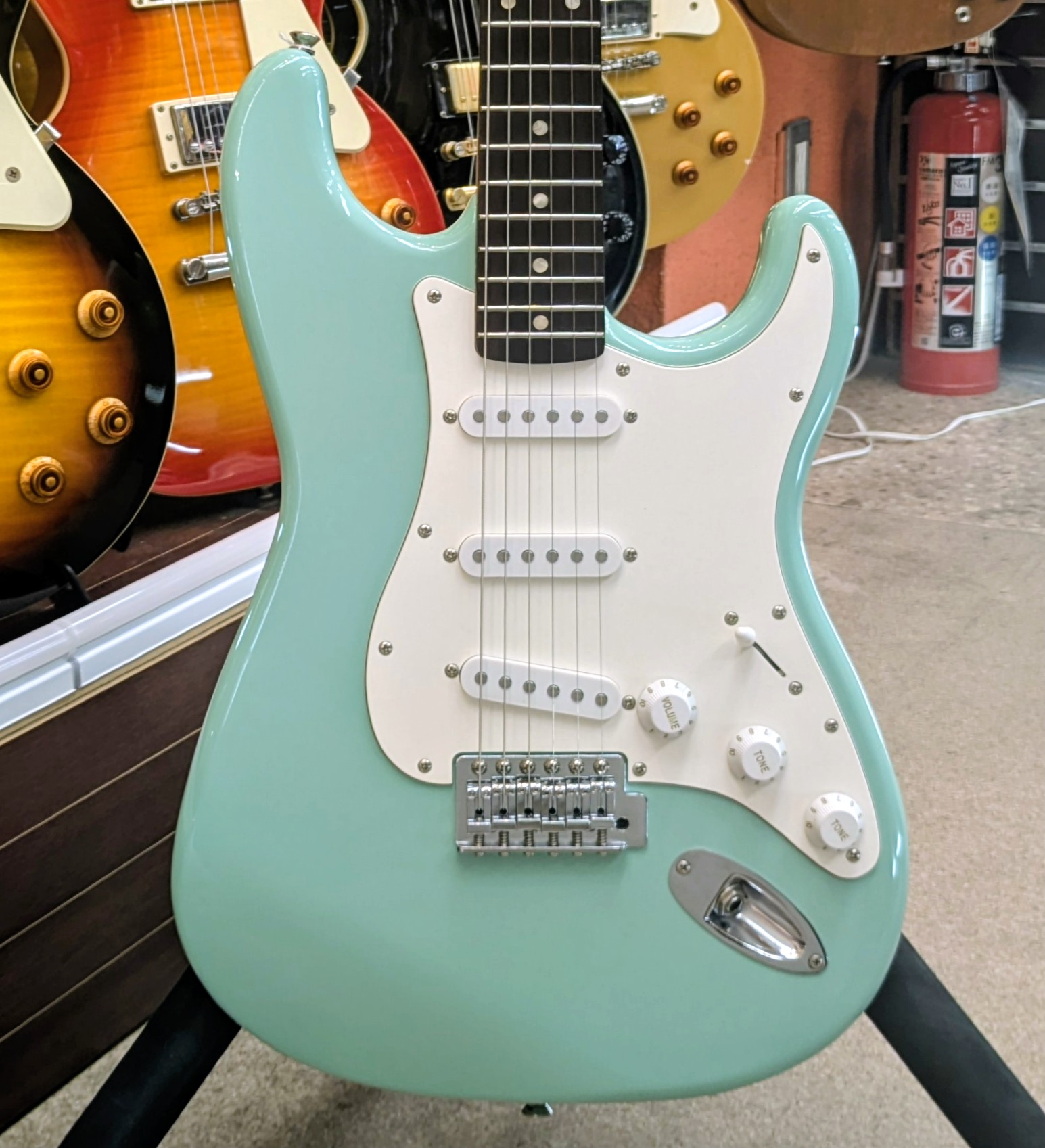 楽天市場】【中古】 Squier Affinity Stratocaster : 下倉楽器 楽天市場店