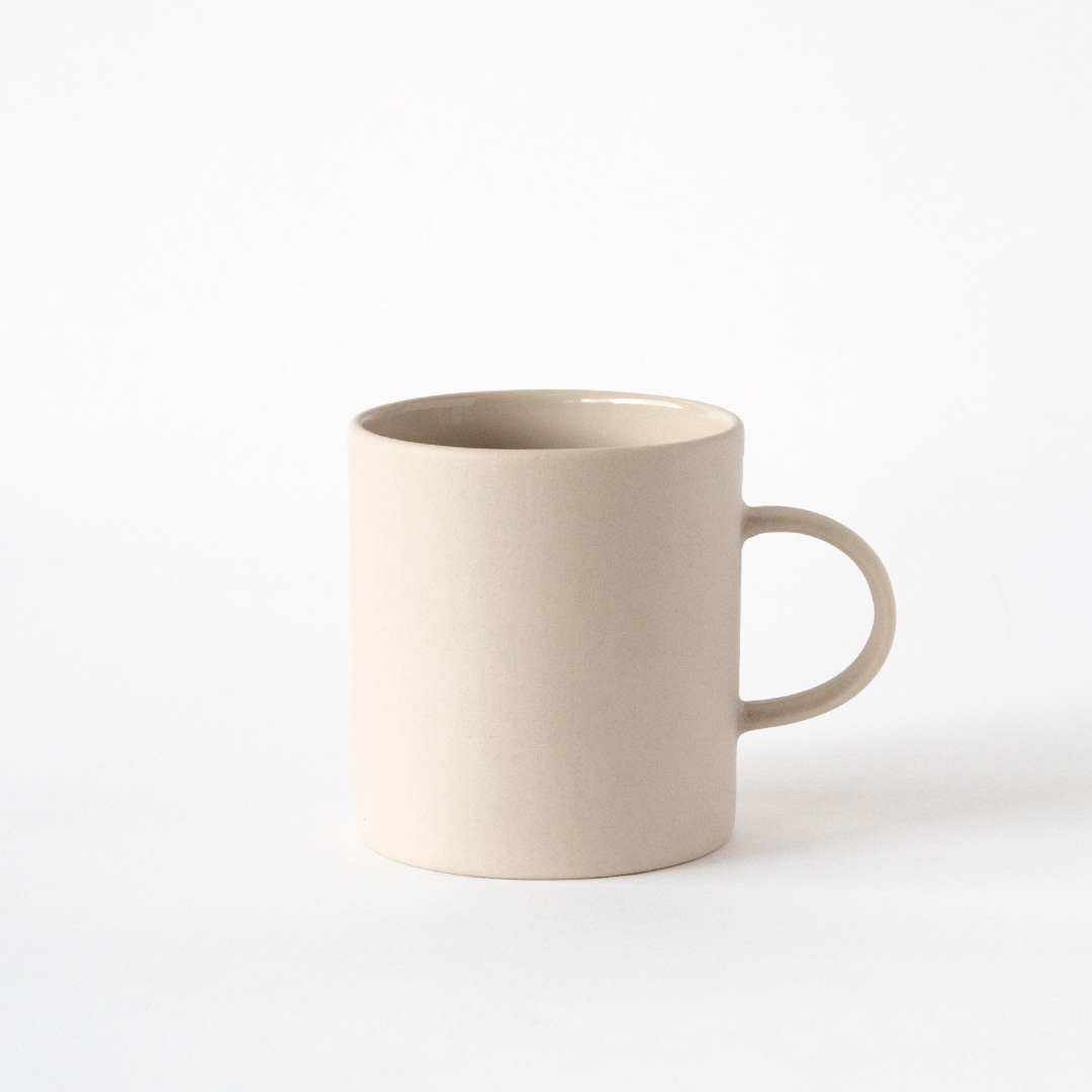 最大64%OFFクーポン 新色 MOHEIM MUG 330 サンドホワイト モヘイム マグカップ 北欧 シンプル かわいい 大きい カップ コップ  マット 取っ手付き 食器 せっ器 食洗機対応 お祝い 内祝 stoneware www.medicare.co.th