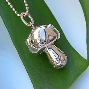 楽天市場】きのこモチーフ キノコ ペンダントネックレス シルバー製