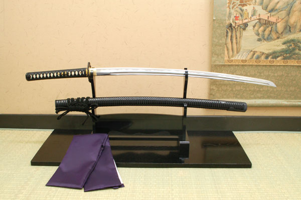 楽天市場 高級居合刀 剣聖 塚原卜伝愛刀 来国俊 刀袋付き 刀袋付き 送料無料 居合練習 居合稽古に最適 練習用 としてもおすすめ 高級居合刀 刀剣 塚原卜伝 来国俊 インテリア 日本刀 摸造刀 居合 居合道 クリーニングクロス付 しのびや楽天市場店