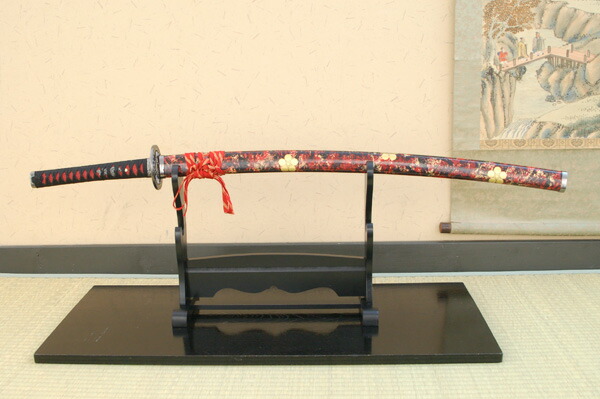 楽天市場 模造刀 前田慶次利益拵え 大輪鍔 三本杉 二本掛け台付 送料無料 代引手数料別 楽ギフ 包装 美術刀剣 模造刀 模擬刀 美術 刀 日本刀 刀 刀掛け台 刀掛け台 刀台 しのびや楽天市場店