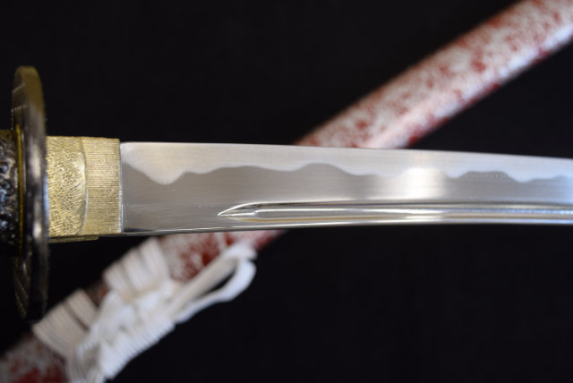 楽天市場 あす楽対応 模造刀 刀匠 鬼神丸国重写し赤銀鞘 新選組斉藤一の愛刀 職人が丹念に製造 コスプレのグッズとしても人気です 新仕様 送料無料 代引手数料別 美術刀剣 模造刀 模擬刀 美術刀 日本刀 刀 刀剣 黒石目 石目 コスプレ Ast しのび