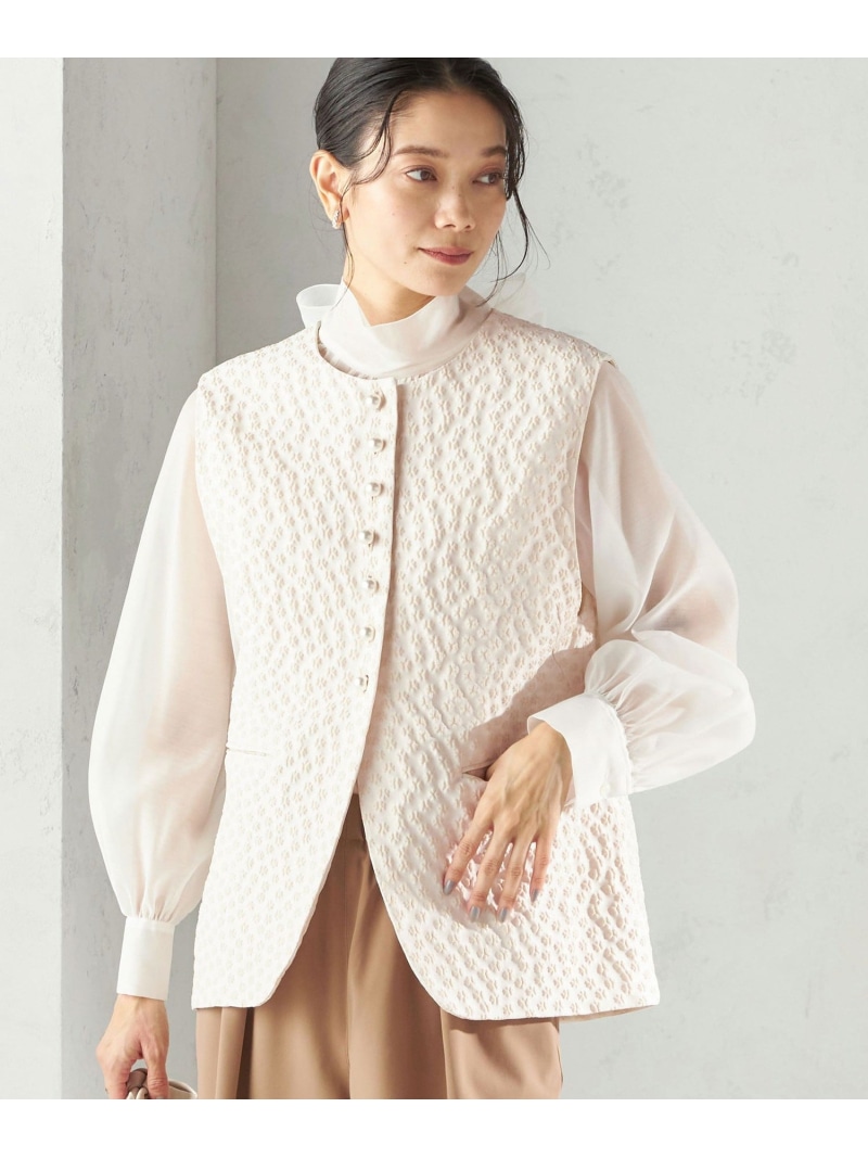【SALE／55%OFF】ミニ フラワー ジャカード パール モチーフ ボタン ジレ(セレモニー対応可) SHIPS WOMEN シップス トップス ベスト・ジレ ホワイト【RBA_E】【送料無料】[ Fashion]｜SHIPS　シップス