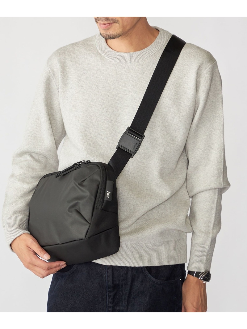 【SHIPS別注】Aer: TECH SLING SHIPS MEN シップス バッグ メッセンジャーバッグ ブラック【送料無料】[ Fashion]