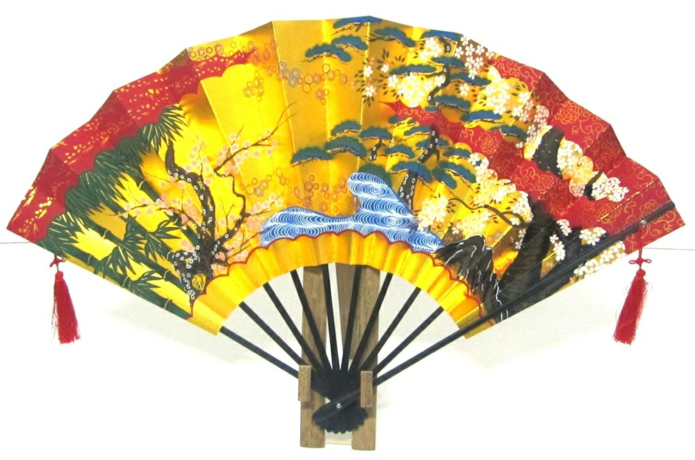 日本製 日本のお差し上げ物 日本の言い慣わし飾りつけ団扇 金地飾りつけ団扇 日本団扇団扇 感覚 せんす金箔地黒骨 松竹梅（大）