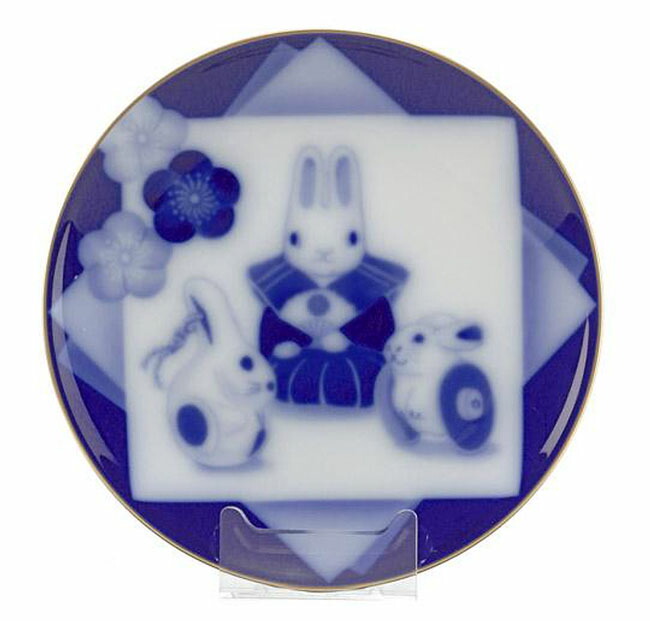 【送料無料】【即納可!!】新入荷しました♪＜br /＞＜br /＞日本製　大倉陶園　令和5年干支飾り皿 『卯』＜br /＞The Okura　干支　2023年　兔　うさぎ　プレート　絵皿　飾り皿