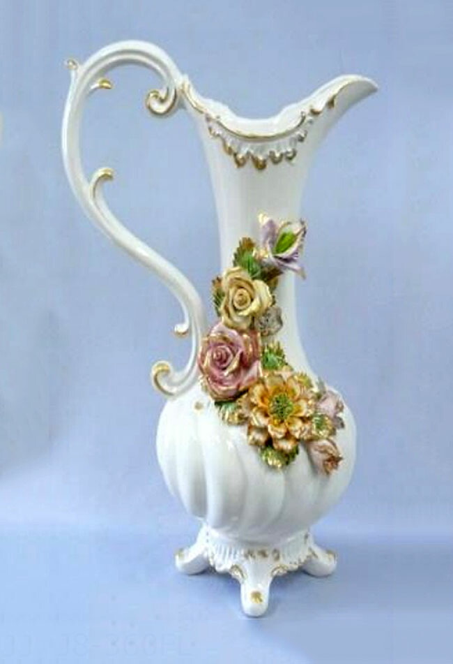 イタリア製　花の装飾付き　花瓶　アンティーク　陶器　豪華　オシャレ　（C72） イタリア製 花の装飾付き 花瓶 アンティーク 陶器 豪華 オシャレ