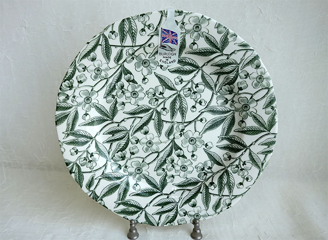 【送料無料】【即納可!!】再入荷しました♪ イギリス製　Burleigh バーレイ社　Green Prunus グリーンプルナス　プレート　Mサイズ（21.5cm） お皿　皿　洋食器　英国食器　テーブルウエア　花柄　おしゃれ ※ギフトボックス別売り