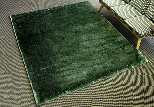 【送料無料!!】【即納可!!】新入荷しました♪＜br /＞ラグカーペット　プレシャスファー　190×240cm　グリーン＜br /＞日本製　消臭機能　ミンクタッチ　絨毯