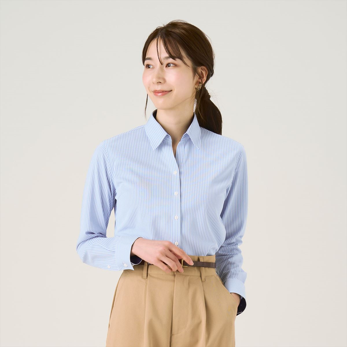 極美品 デサントゴルフ LUXE 長袖スキッパーシャツ S 濃紺 ブラウス シャツ スキッパー レディース トップス 長袖 無地