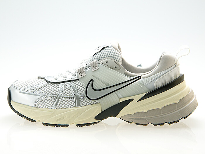 NIKE FD0736-100 W V2K RUN レディース シルバー 25 NIKE WMNS V2K RUN summit white/metallic silver fd0736-100