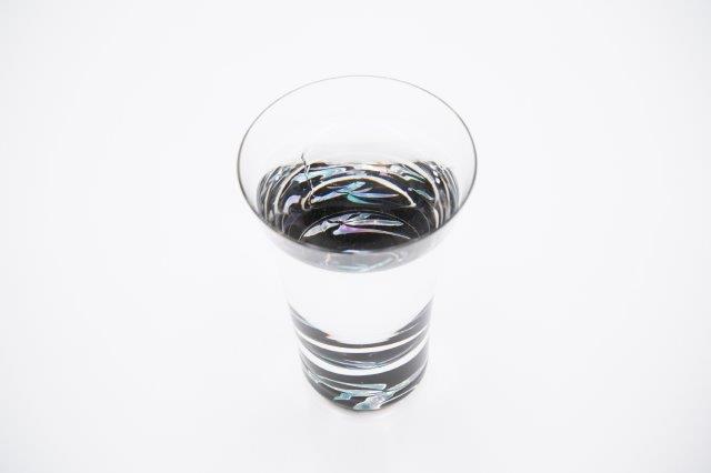 高岡漆器 杯 クリスタル 竹 黒 ぐい呑み ぐいのみ ぐい飲み ぐい呑 おちょこ お猪口 猪口 おしゃれ かわいい オシャレ 可愛い 日本酒 お酒 酒 酒器 贈り物 ギフト プレゼント 宅飲み 家飲み 螺鈿 ガラス 貝入 漆 ウィスキー ワイン 父の日 母の日 日本製 国産