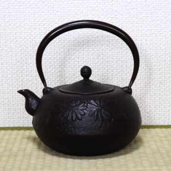 楽天市場】南部鉄器 鉄瓶 帯桜 1.6L 日本製 金気止め 南部鉄瓶 大容量