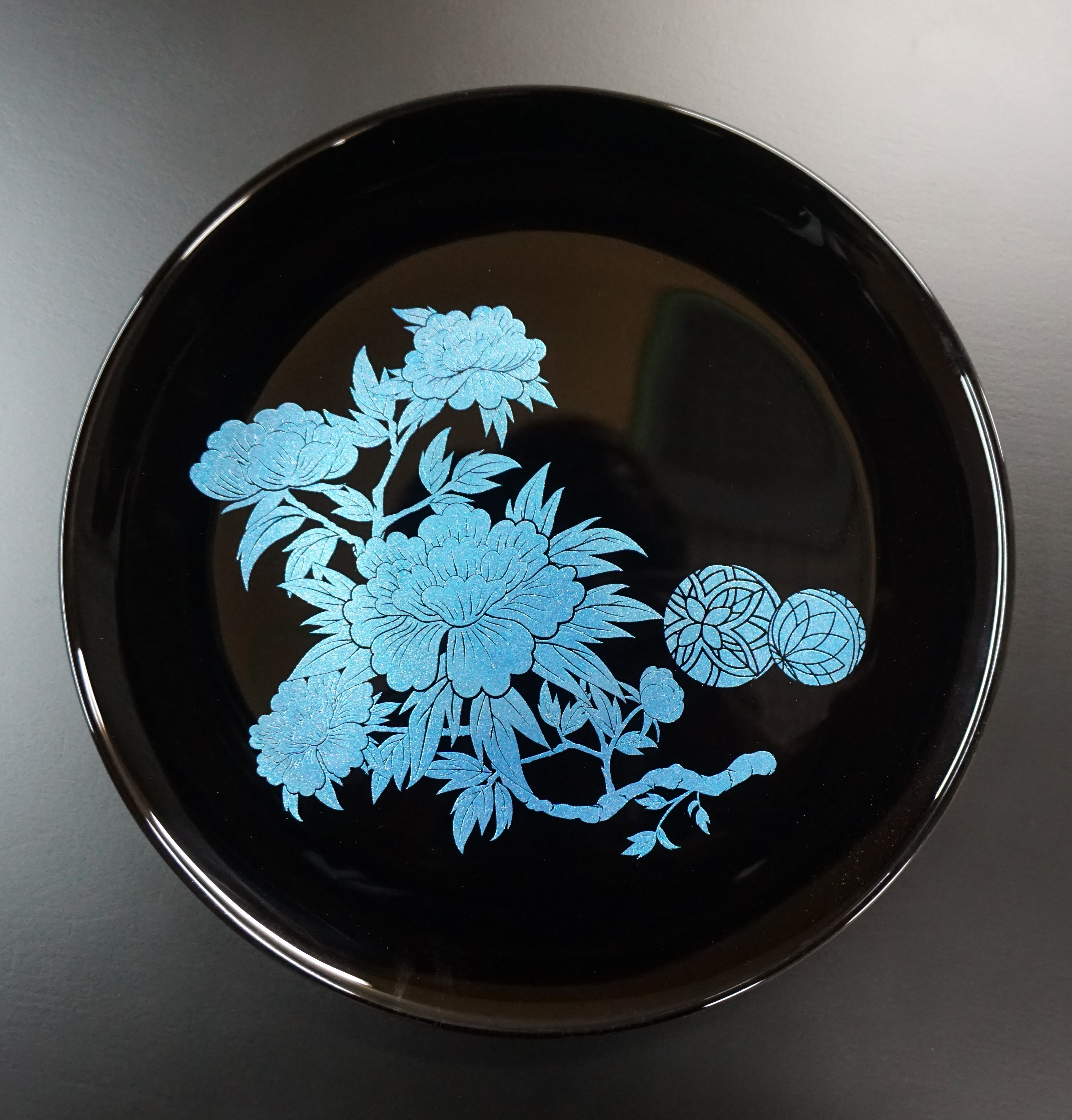 【楽天市場】蒔絵 MAKIE 漆黒 牡丹 ぼたん フラットプレート S M L 漆器 漆ガラス ガラス食器 ガラス プレート 食器 食洗機対応 ...