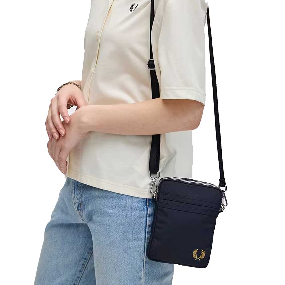 楽天市場】フレッドペリー FRED PERRY ナイロンツイルレザー