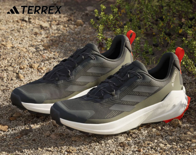 【貨物輸送無料(沖縄、離島除く)】 アディダス IE5145 adidas TERREX TRAILMAKER 2 メンズスニーカー トレッキングシューズ 山歩きシューズ アウトドアシューズ 軽さ トレイル駈けっくら 切り通し 遠足 テレタイプ トレイル製造業者2 靴 炭素/薄墨色シックス/中核グループ黒いこと
