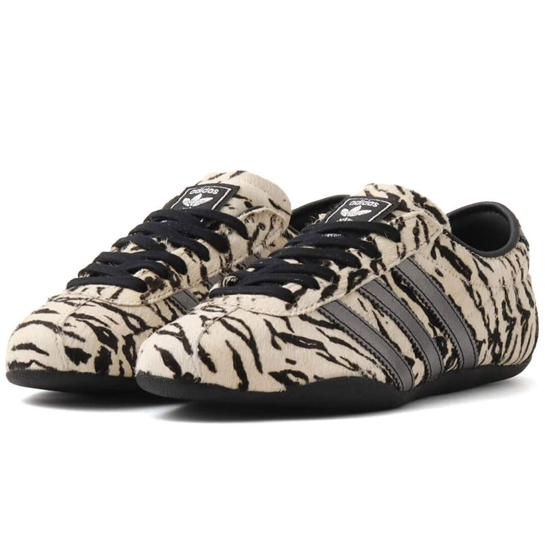 アディダス トーキョー W adidas TOKYO W オフホワイト/コアブラック/ワンダーホワイト KI4173|シューズナッツ