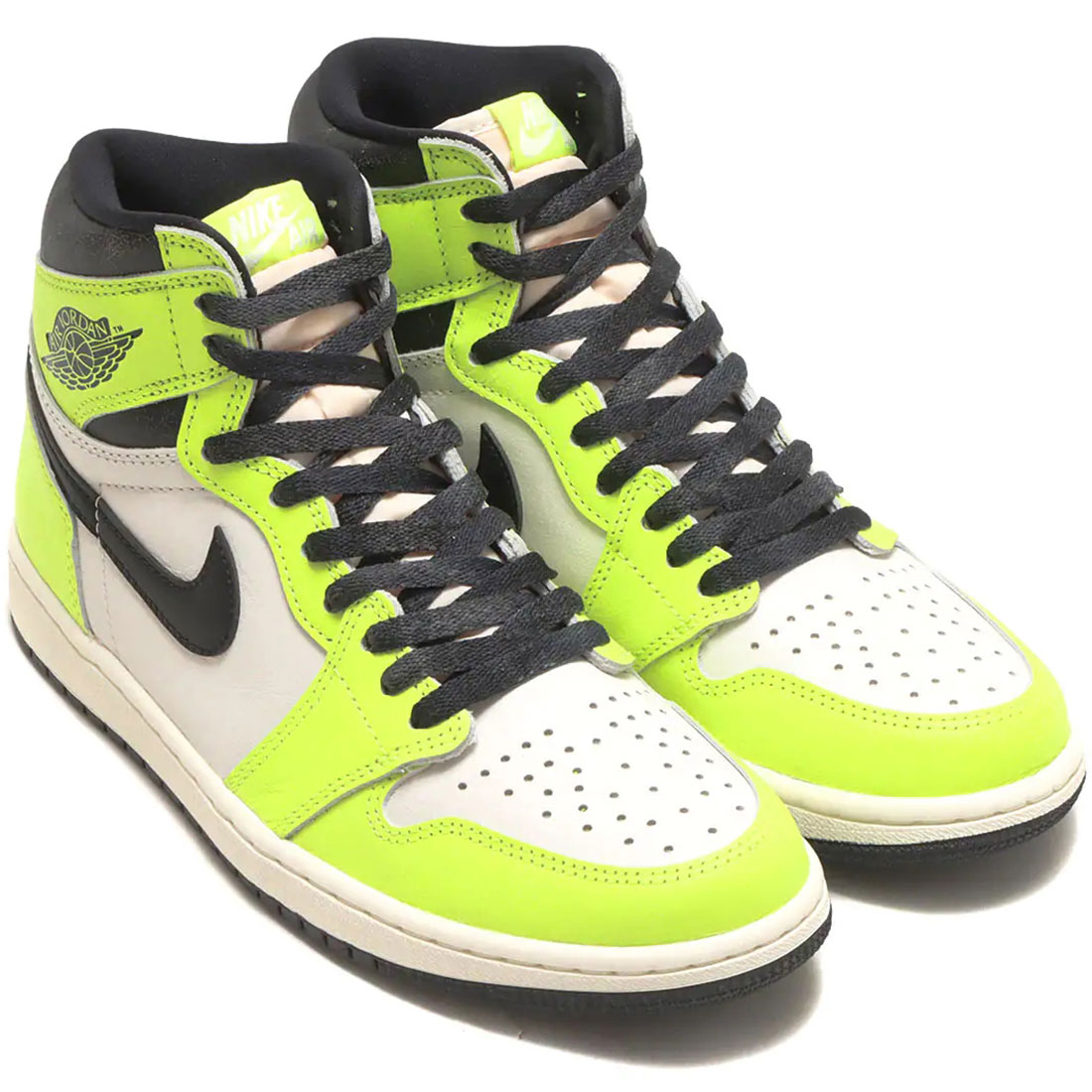 シューズ(男性用) NIKE AIR JORDAN 1 RETRO HIGH OG volt Nike Air Jordan 1 High OG 
