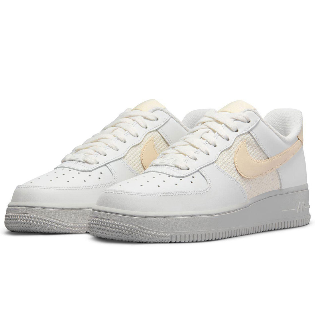 ナイキ エア フォース 1 07 ESS NIKE W AIR FORCE 1 07 ESS サミットホワイト/フォッシル DJ9945-100