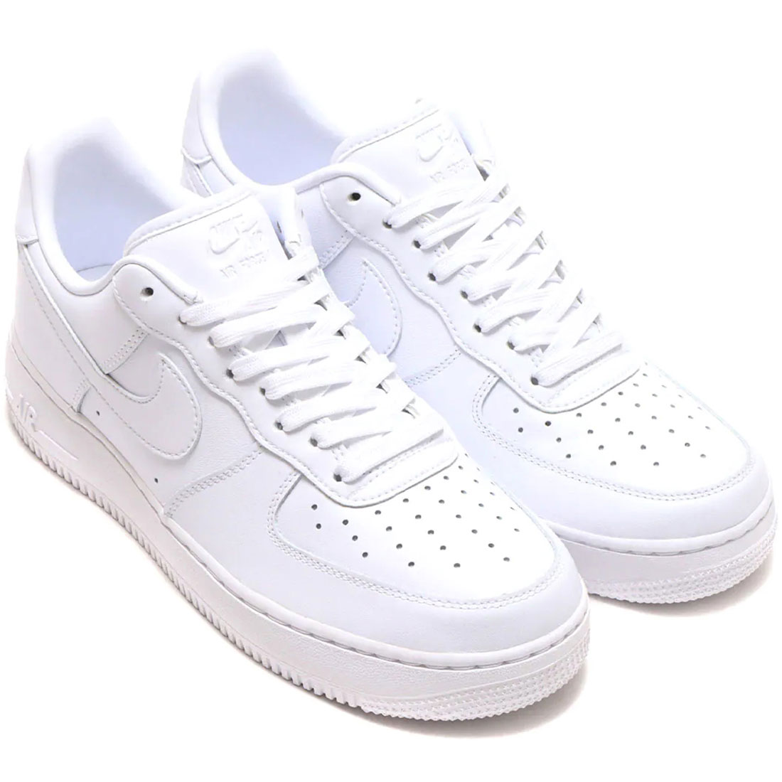 ナイキ エア フォース 1 '07 フレッシュ NIKE AIR FORCE 1 '07 FRESH ホワイト/ホワイト/ホワイト DM0211-100｜シューズナッツ
