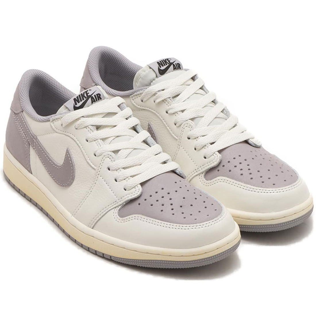 ナイキ エア湖 ジョーダン 1 置き目 OG NIKE AIR JORDAN 1 LOW OG セイル/雰囲気薄墨色/黒いこと CZ0790-101