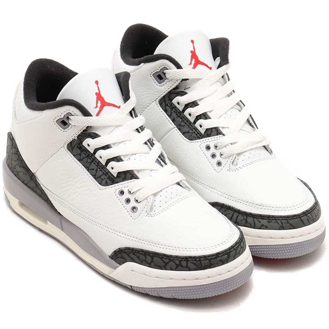 ナイキ エア ジョーダン 3 レトロ GS NIKE W AIR JORDAN 3 RETRO GS サミットホワイト/セメントグレー/ブラック/ファイヤーレッド DM0967-106