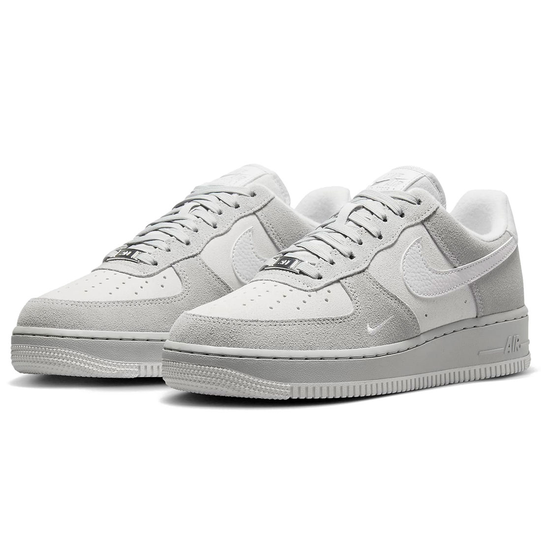 ナイキ エア フォース 1 '07 NIKE W AIR FORCE 1 '07 ライトスモークグレー/メタリックシルバー/バストグレー HV3876-077