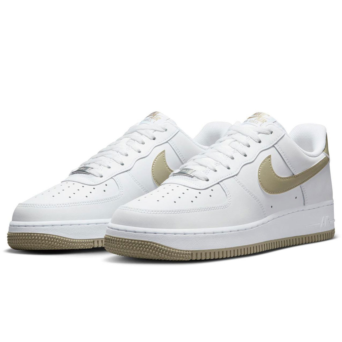【新品23cm】NIKE｜エアフォース１GS｜ホワイト/ライトベージュ Amazon | [ナイキ] エア フォース 1 GS J AIR FORCE 1 GS ホワイト
