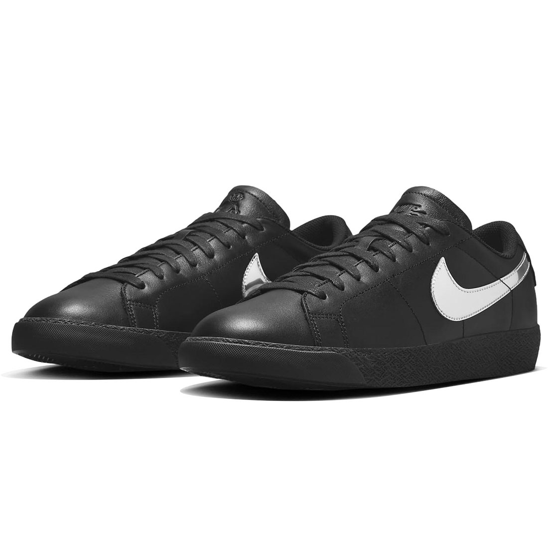ナイキ SB ズーム ブレーザー ロー x ダンサー スケートボード NIKE SB ZOOM BLAZER LOW x DANCER SB ブラック/ブラック/メタリックシルバー HJ6703-001