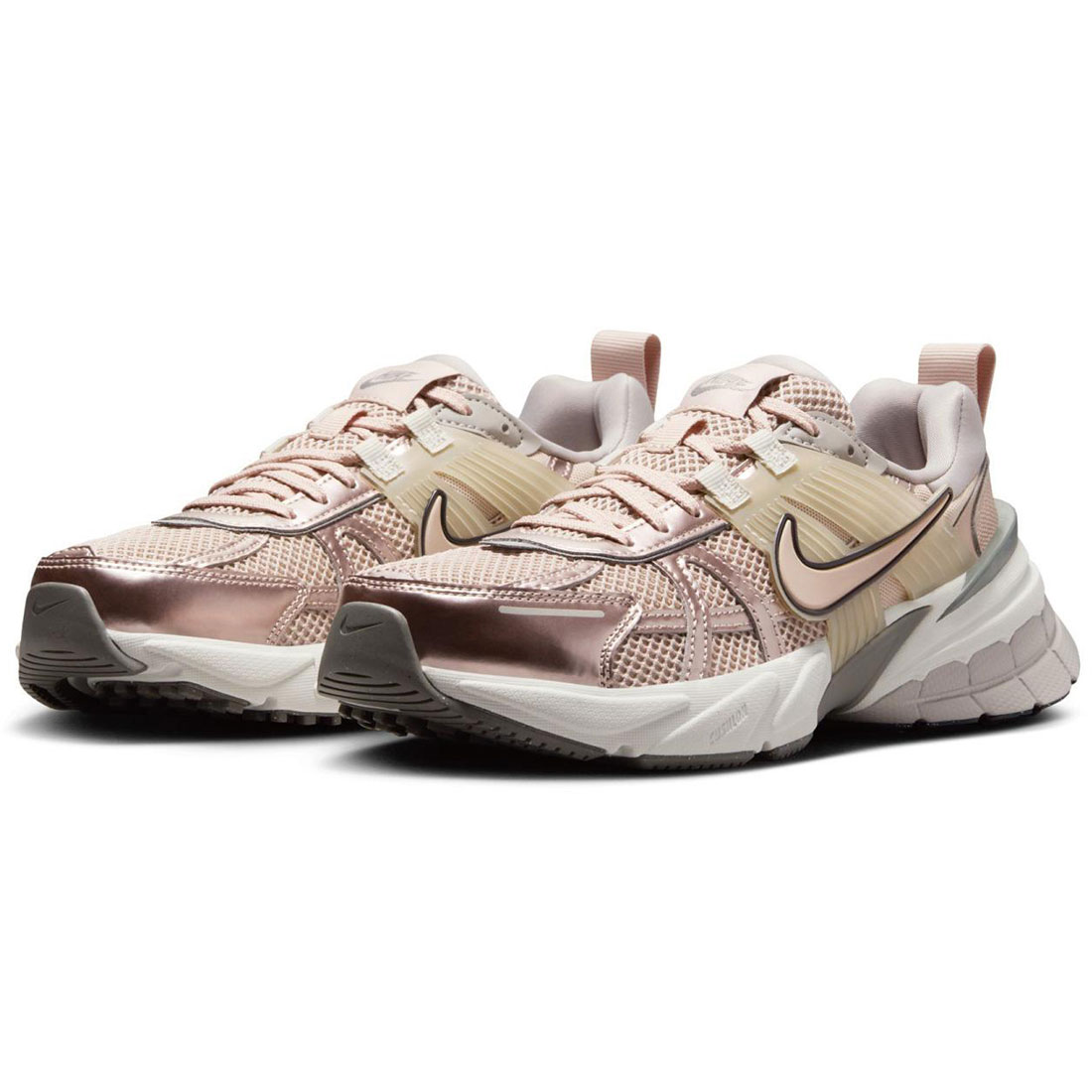 ナイキ V2K ラン NIKE W V2K RUN パーティクルベージュ/カレッジグレー/ライトボーン FD0736-201｜シューズナッツ