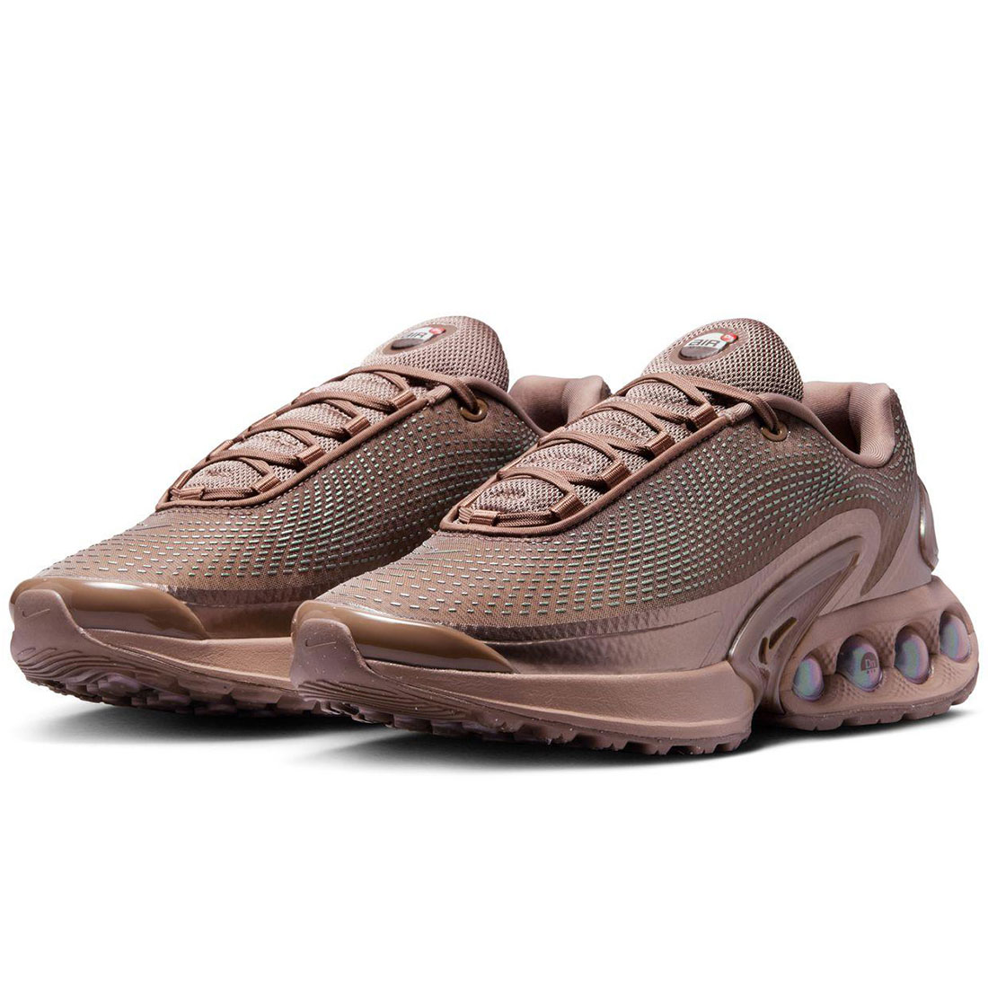 【新品24.0cm】イサマヤ・フレンチ × ナイキ ウィメンズ エアマックスDN 美しさとスタイルを両立させた ナイキとイサマヤ・フレンチの