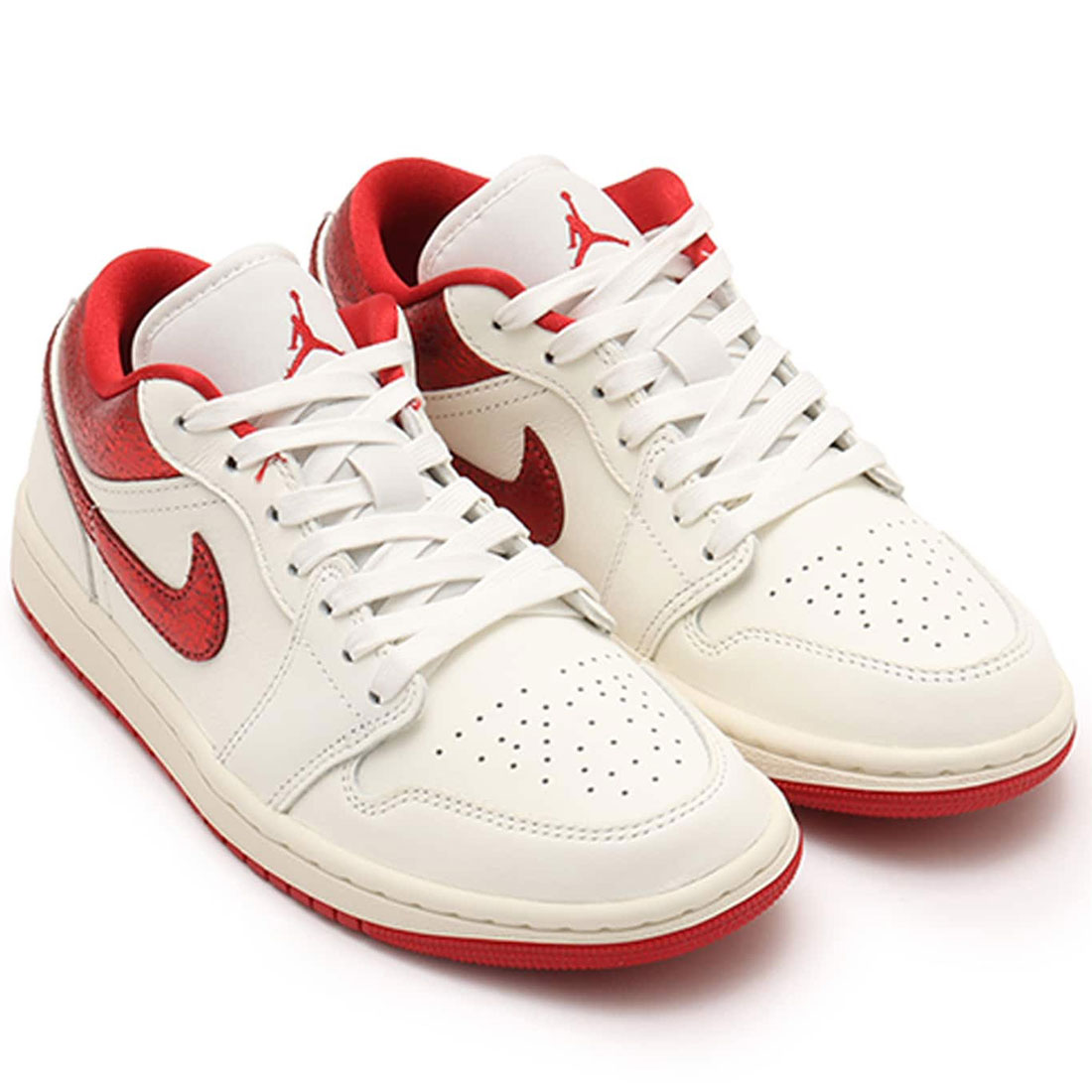 楽天市場】NIKE WMNS AIR JORDAN 1 LOW SE white/metallic gold-wht