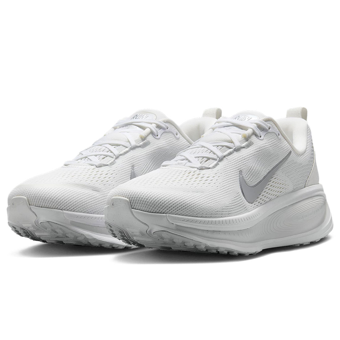 ナイキ ボメロ 18 NIKE W Vomero 18 ホワイト/フォトンダスト/サミットホワイト/メタリックシルバー HM6804-104