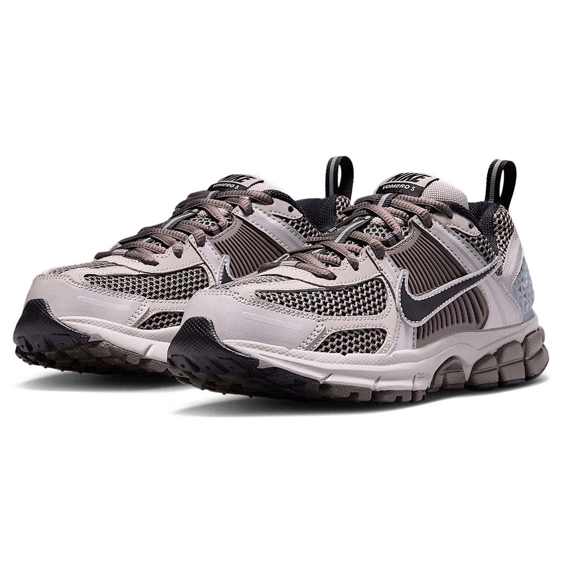 楽天市場】ナイキ ボメロ 5 GS NIKE J Vomero 5 GS ペールアイボリー