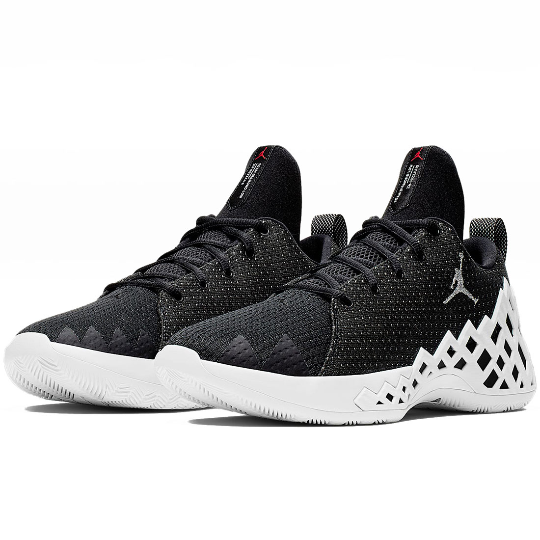 ナイキ ジョーダン ジャンプマン ダイヤモンド ロー NIKE JORDAN JUMPMAN DIAMOND LOW ブラック/ホワイト/メタリックシルバー CI1207-001